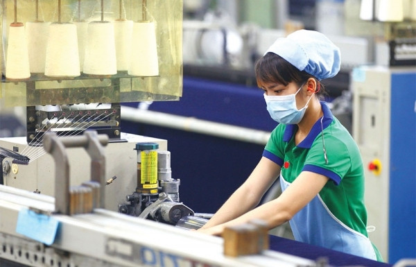 Smaller businesses continue to bemoan strict lending criteria