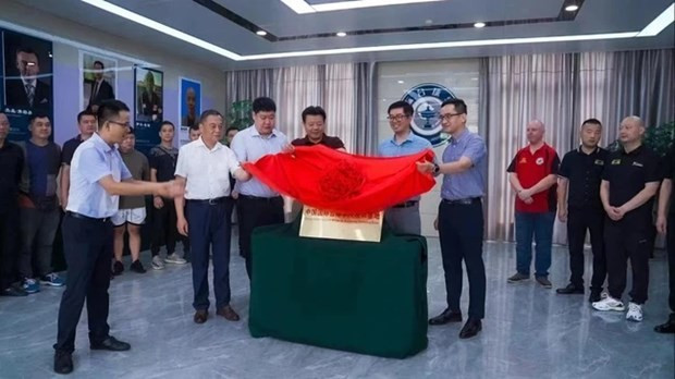 Billiards training centre for Vietnamese players inaugurated in China hinh anh 1