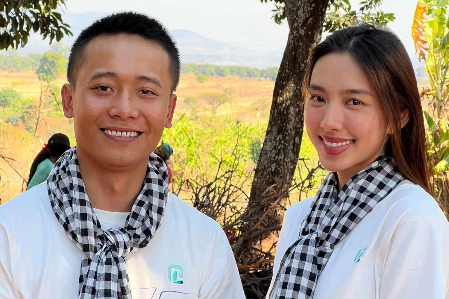 Hoa hậu Thùy Tiên - Quang Linh Vlogs: Trai tài, gái sắc, fan tích cực đẩy thuyền