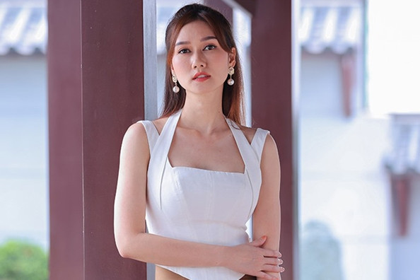 Hương Giang phản ứng khi khán giả bình luận kém duyên và nhắc tới Đình Tú