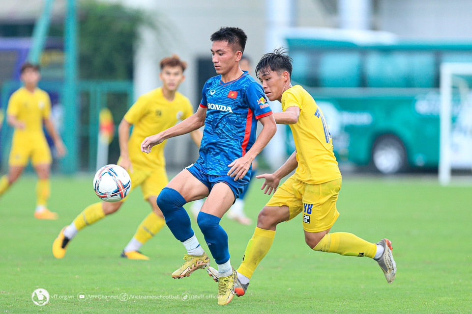 U23 Việt Nam hòa U21 Hà Nội trước ngày đi Thái Lan