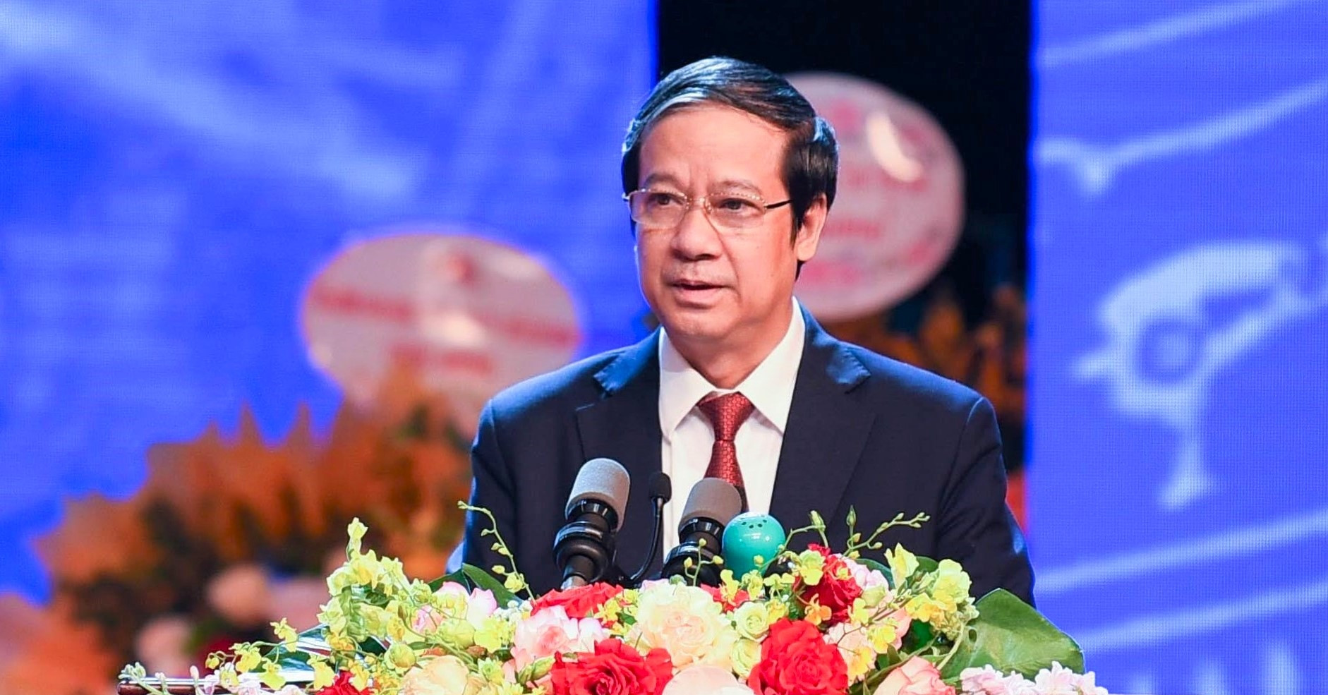 Lần đầu tiên Bộ trưởng Bộ GD-ĐT đăng đàn đối thoại với giáo viên