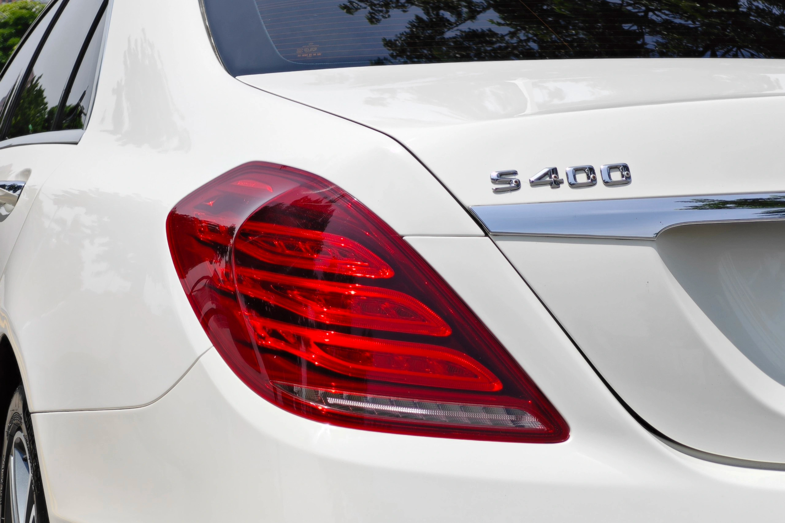 Mercedes-Benz S400 chạy 8 năm được rao bán với giá rẻ hơn Toyota Camry mới - 3