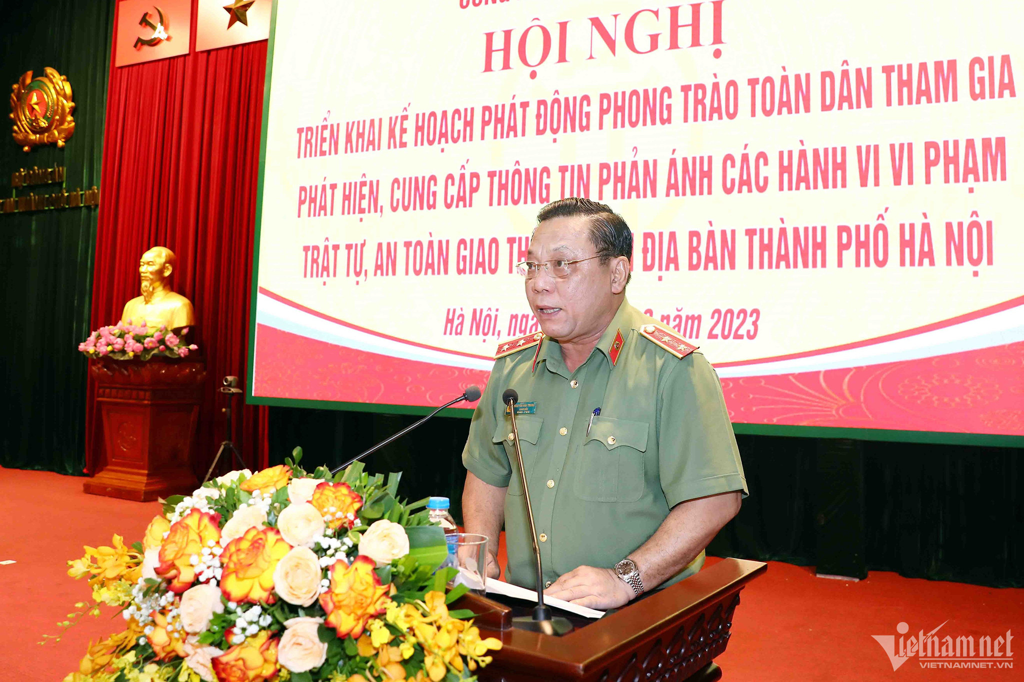 Chủ tịch Hà Nội: Người vi phạm giao thông phải 'e ngại' khi bị phản ánh