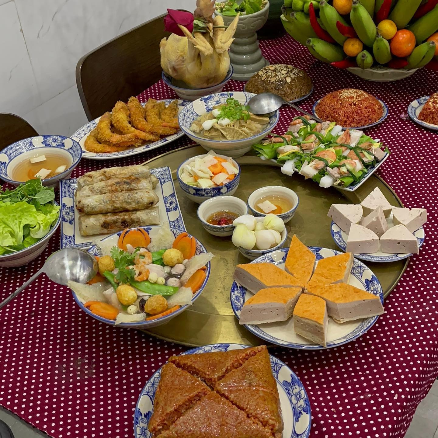 Chàng trai 6 múi Hà Nội khoe trăm món ngon thuần Việt: Nấu 45 phút mỗi bữa - 2