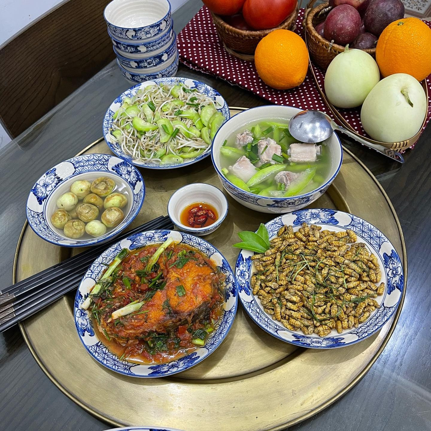 Chàng trai 6 múi Hà Nội khoe trăm món ngon thuần Việt: Nấu 45 phút mỗi bữa - 3