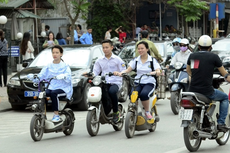 Học sinh có bắt buộc học luật giao thông, kỹ năng điều khiển phương tiện?