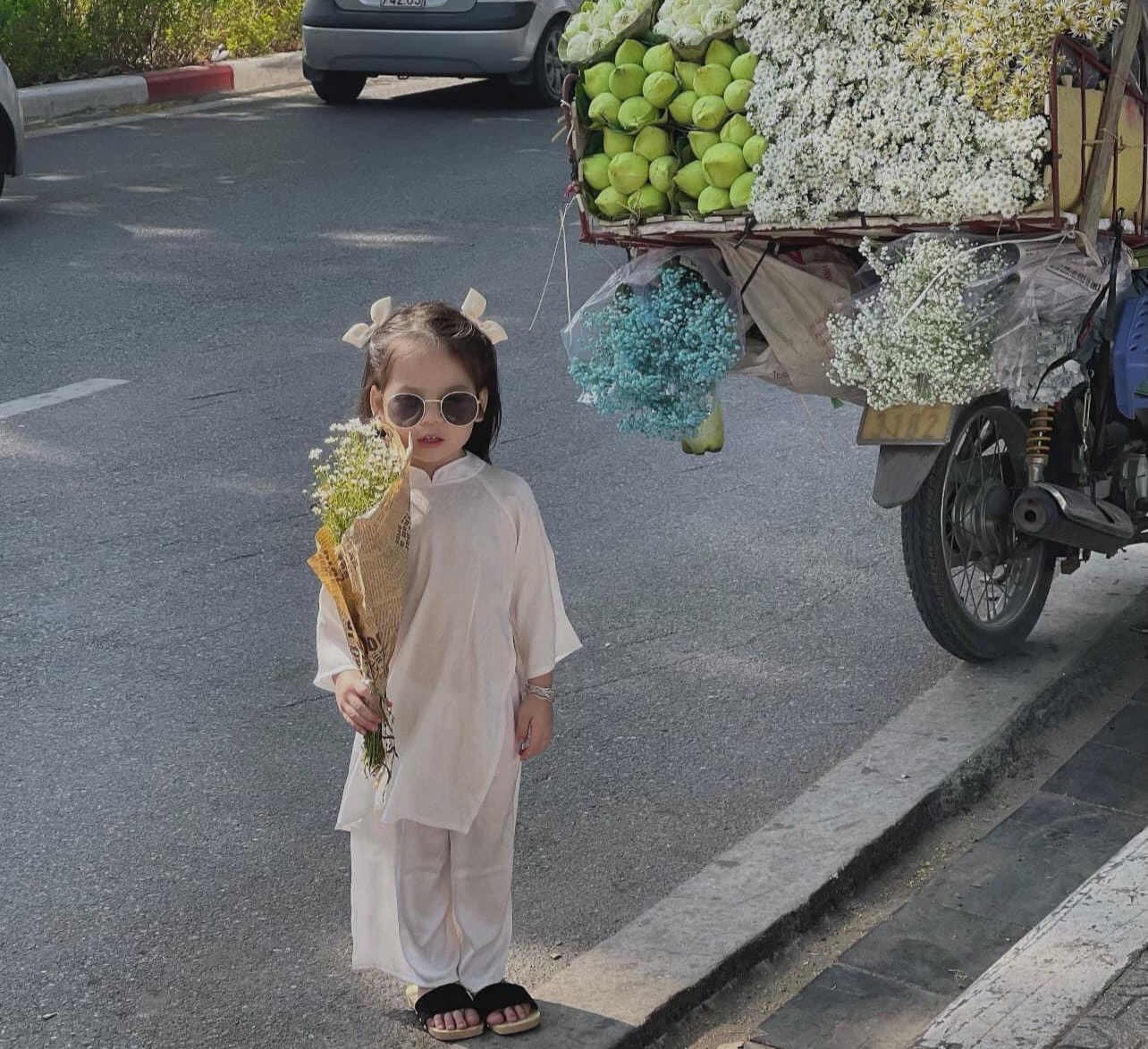 Lưu ngay những địa điểm chụp ảnh mùa thu Hà Nội đẹp xao xuyến lòng người - Ảnh 12.