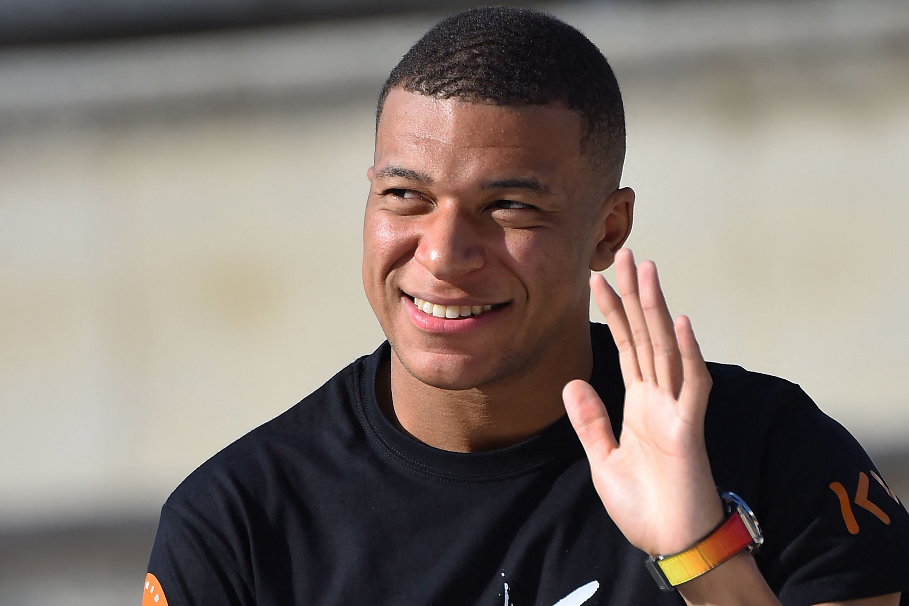 Tiết lộ: Ước mơ của Kylian Mbappe là hói như Zidane