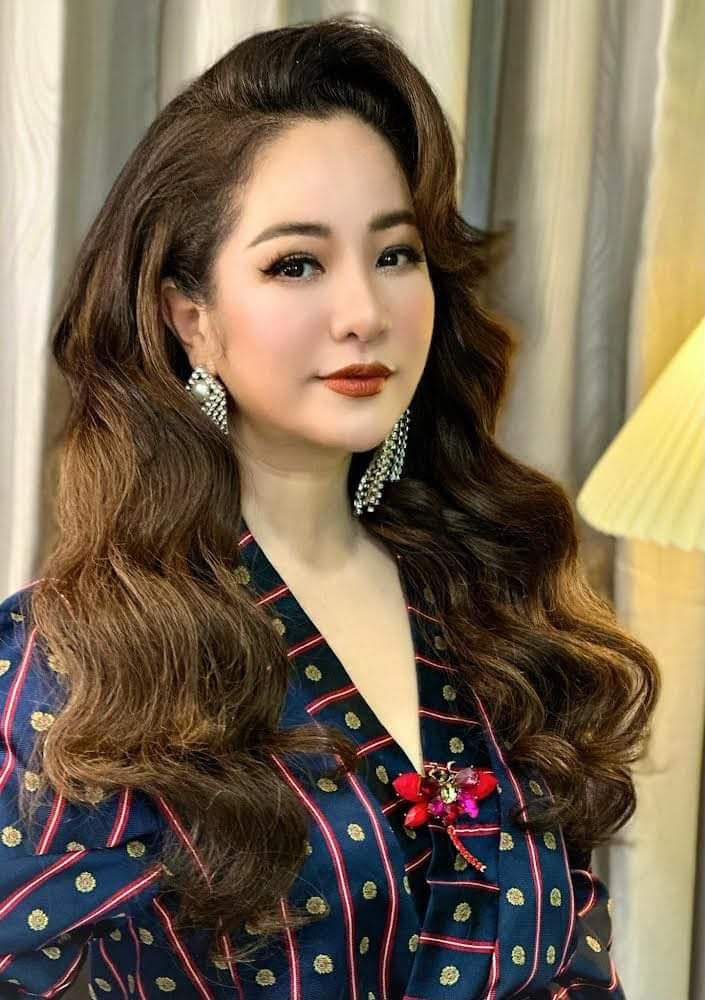 Nghệ sĩ hài Thúy Nga tuổi 47: Nhan sắc trẻ trung, bình yên sau sóng gió - 5