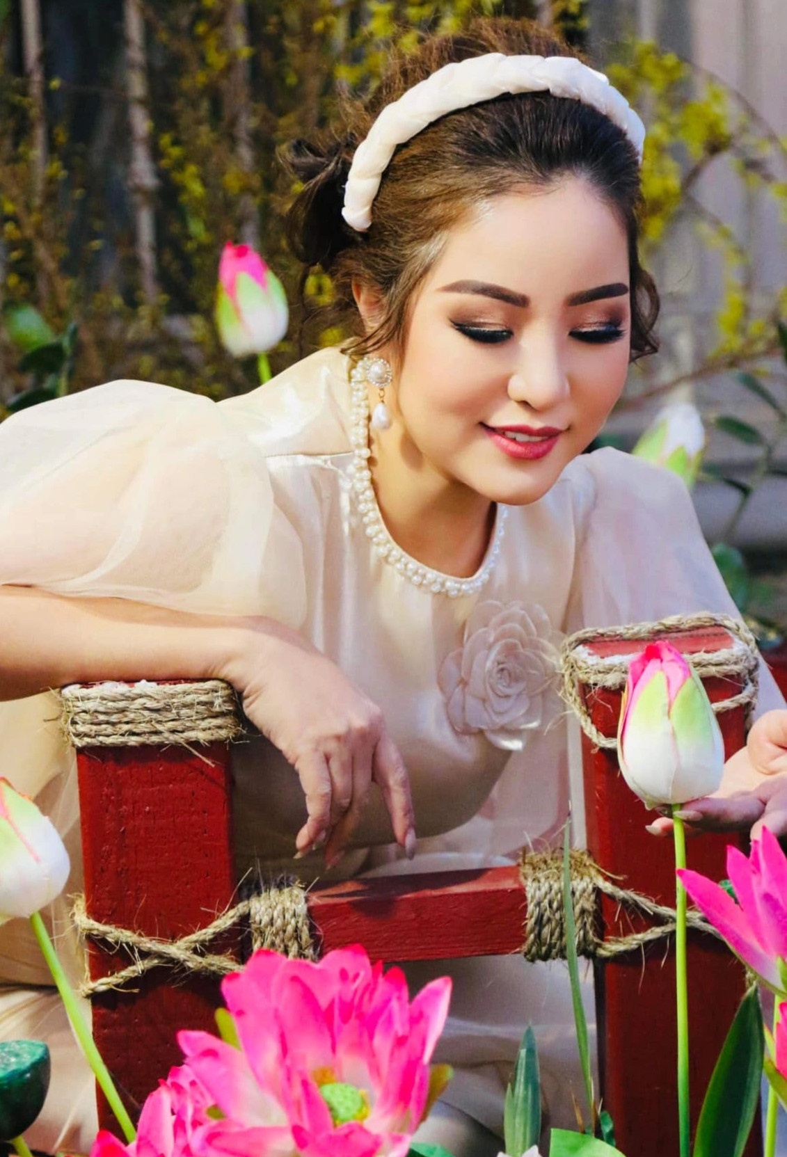 Nghệ sĩ hài Thúy Nga tuổi 47: Nhan sắc trẻ trung, bình yên sau sóng gió - 7