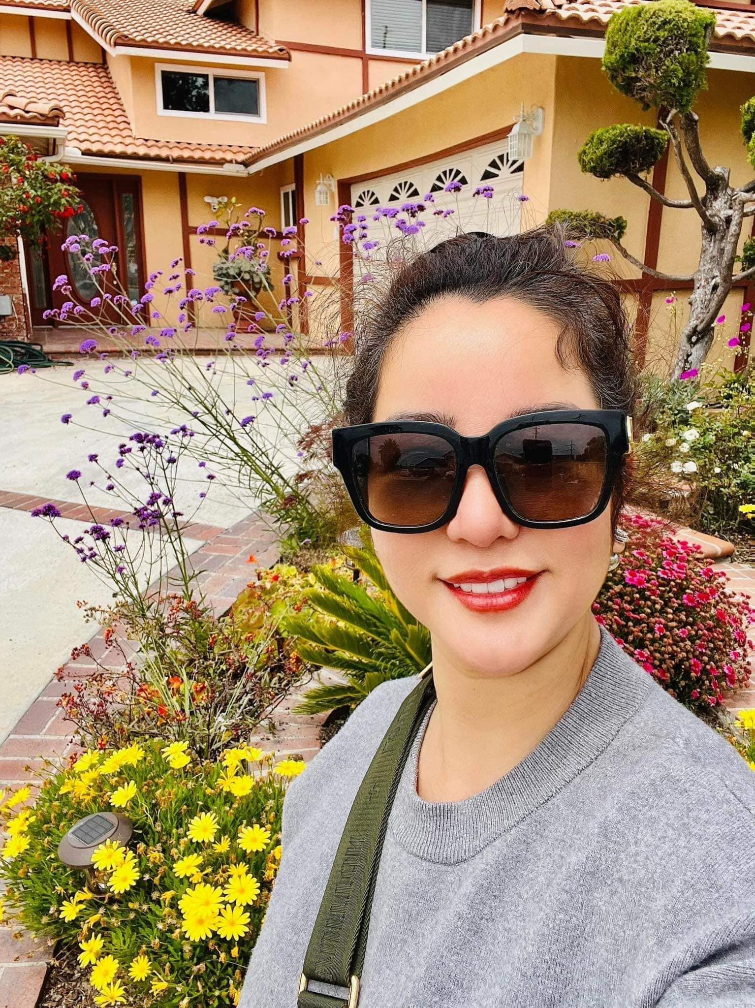 Nghệ sĩ hài Thúy Nga tuổi 47: Nhan sắc trẻ trung, bình yên sau sóng gió - 11