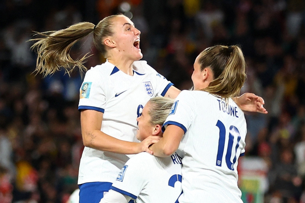 Tuyển nữ Anh thắng nghẹt thở vào bán kết World Cup 2023
