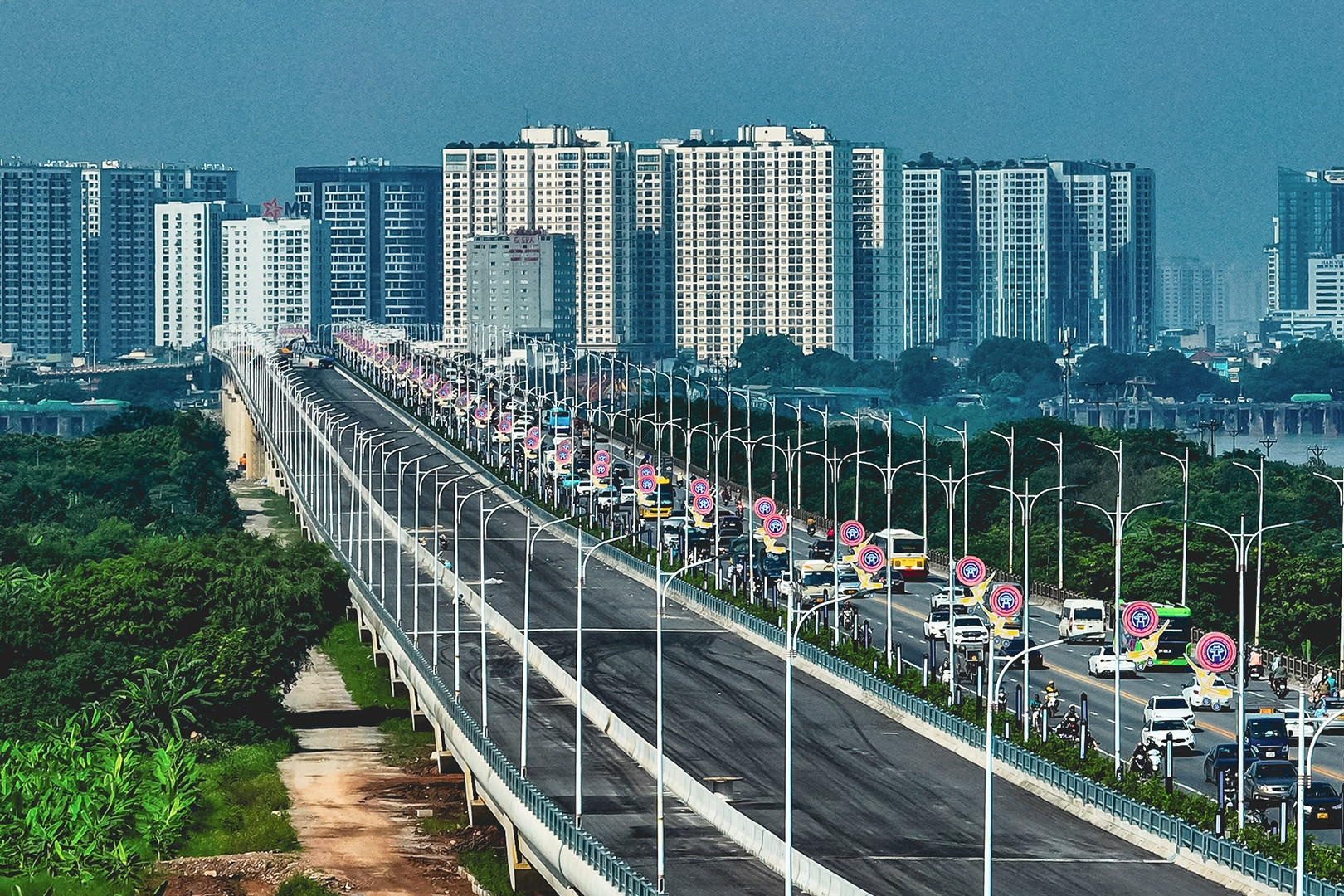 Cầu Vĩnh Tuy giai đoạn 2 thông xe, các phương tiện lưu thông thế nào?