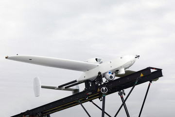 Ukraine sắp nhận UAV do thám từ Đức, Mỹ áp thêm trừng phạt các tỷ phú Nga
