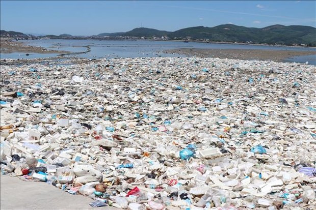 Vietnam participates in negotiations on global treaty on plastics pollution