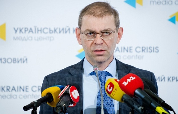 Cựu quan chức Ukraine tham nhũng hàng triệu USD nhờ buôn bán vũ khí