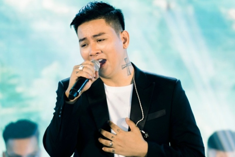 Hoài Lâm: Sống ở quê, tôi không cho mình là nghệ sĩ nên vui hát đám cưới ngay