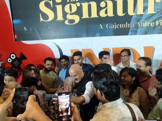 Indian veteran actor Anupam Kher attends Indian Film Festival in HCMC ảnh 2
