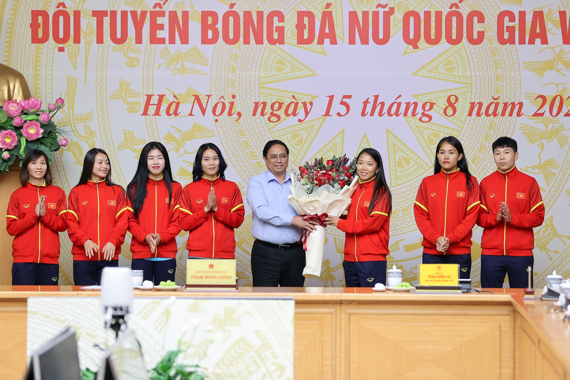 Thủ tướng: Góp mặt tại World Cup là sự trưởng thành vượt bậc của nền bóng đá nữ Việt Nam - Ảnh 6.