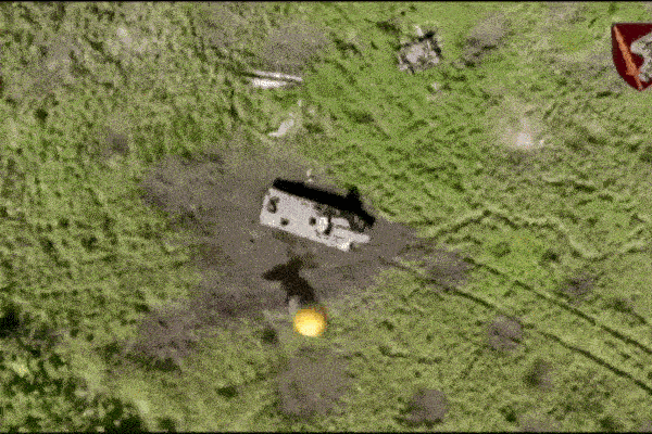 Video UAV Ukraine bắn nổ xe phá mìn 'Thiên thạch' của Nga
