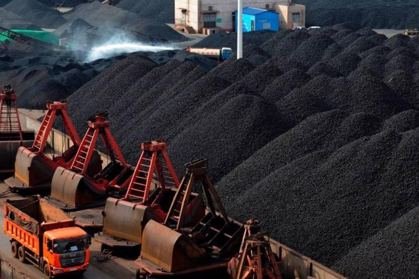 Vietnam spends US$4.3 billion on importing nearly 30 million tonnes of coal