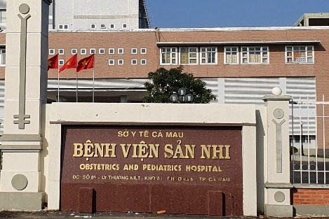 Vụ cha định đặt thi thể con vào thùng xốp: Bệnh viện ở Cà Mau báo cáo gì?