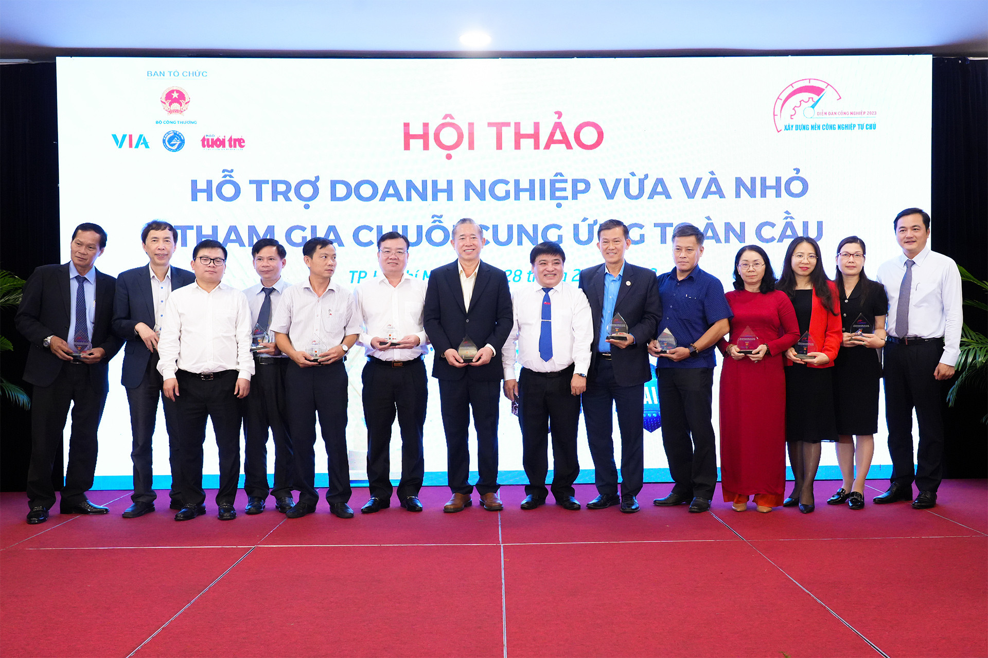 Tổng-Giám-đốc-THACO-tham-dự-hội-thảo-“Hỗ-trợ-doanh-nghiệp-vừa-và-nhỏ-tham-gia-chuỗi-cung-ứng-toàn-cầu”