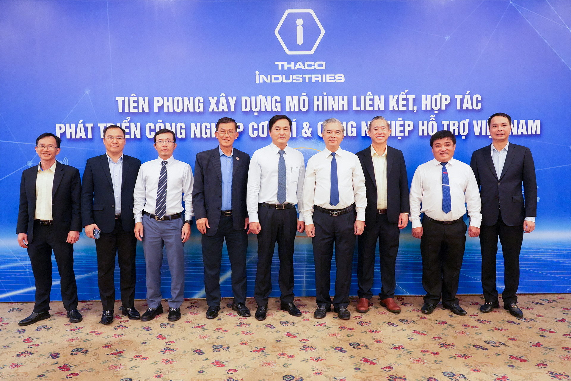 Tổng-Giám-đốc-THACO-tham-dự-hội-thảo-“Hỗ-trợ-doanh-nghiệp-vừa-và-nhỏ-tham-gia-chuỗi-cung-ứng-toàn-cầu”-3