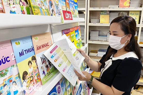 Thủ tướng: Không được tăng giá sách giáo khoa bất hợp lý