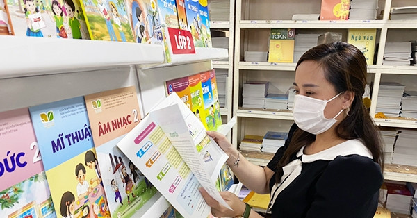 Thủ tướng Chính phủ: Không được tăng giá sách giáo khoa bất hợp lý