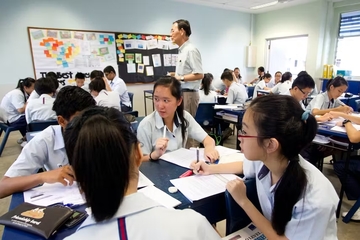 Trình độ tiếng Anh đứng thứ 2 thế giới, người Singapore đã học như thế nào?