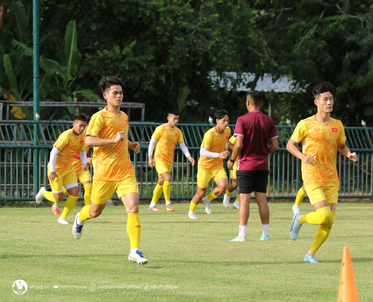 U23 Việt Nam luyện 'chiêu tủ' chờ đấu Lào trận ra quân