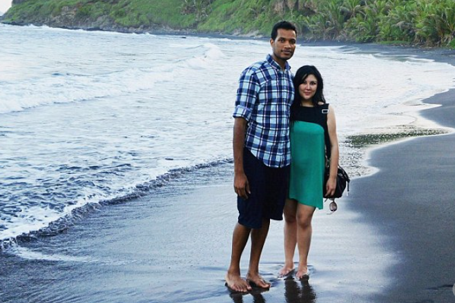 Cô gái từ bỏ thừa kế từ người cha triệu phú để theo đuổi tình yêu