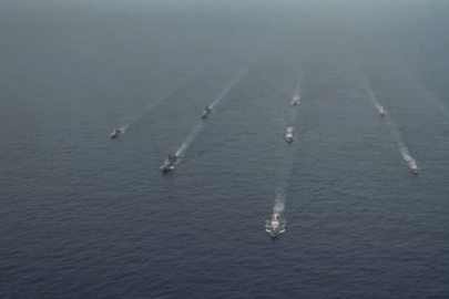 Hình ảnh hải quân Nga – Trung Quốc diễn tập phối hợp tác chiến