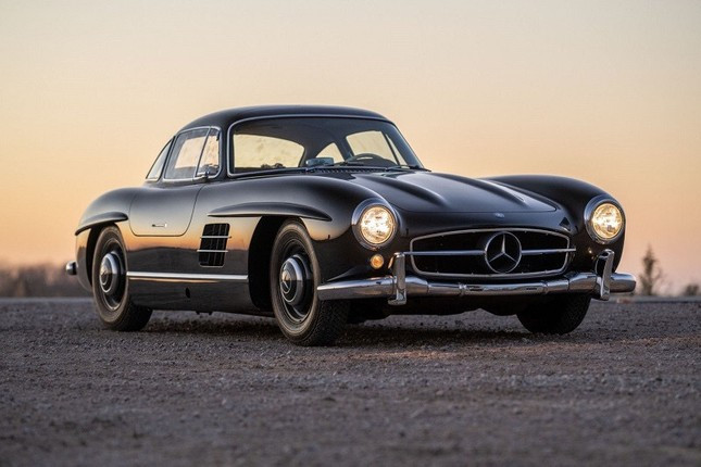 Nhóm bạn trẻ Đắk Lắk tự tay chế xe cổ Mercedes-Benz 300 SL ảnh 2