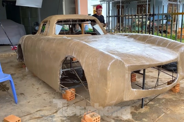 Nhóm bạn trẻ Đắk Lắk tự tay chế xe cổ Mercedes-Benz 300 SL ảnh 3