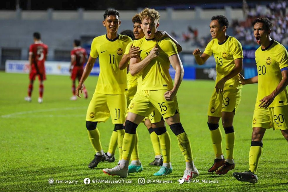 U23 Malaysia ngược dòng hạ U23 Indonesia, rộng cửa vào bán kết