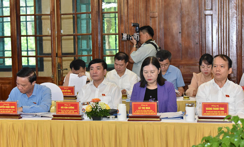 Chủ tịch Quốc hội Vương Đình Huệ chủ trì phiên họp về dự thảo Luật Tổ chức Toà án Nhân dân (sửa đổi) -0