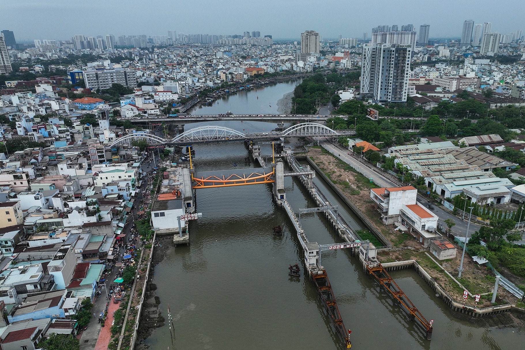 Dự án chống ngập 10.000 tỷ đồng của TP.HCM bị dừng: Trình Thủ tướng 2 phương án