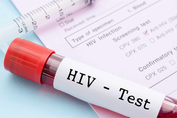 Tình trạng nhiễm HIV gia tăng ở đàn ông quan hệ đồng giới