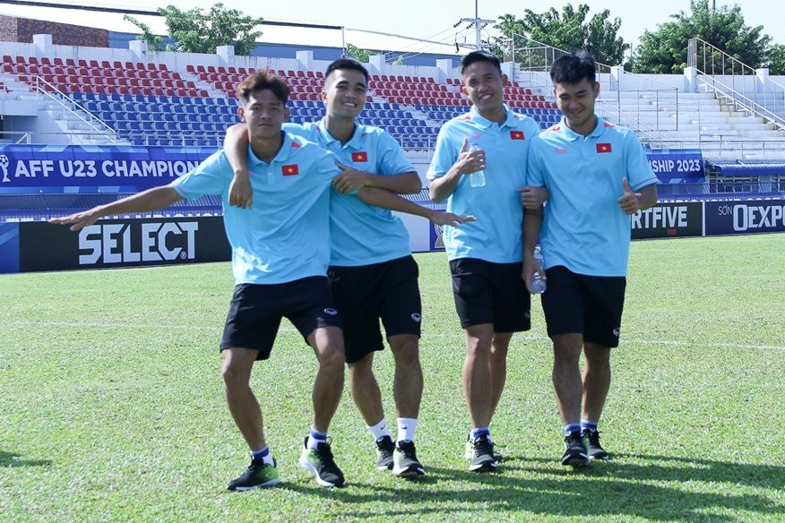 U23 Việt Nam làm quen sân Rayong, sẵn sàng lấy 3 điểm trước U23 Lào