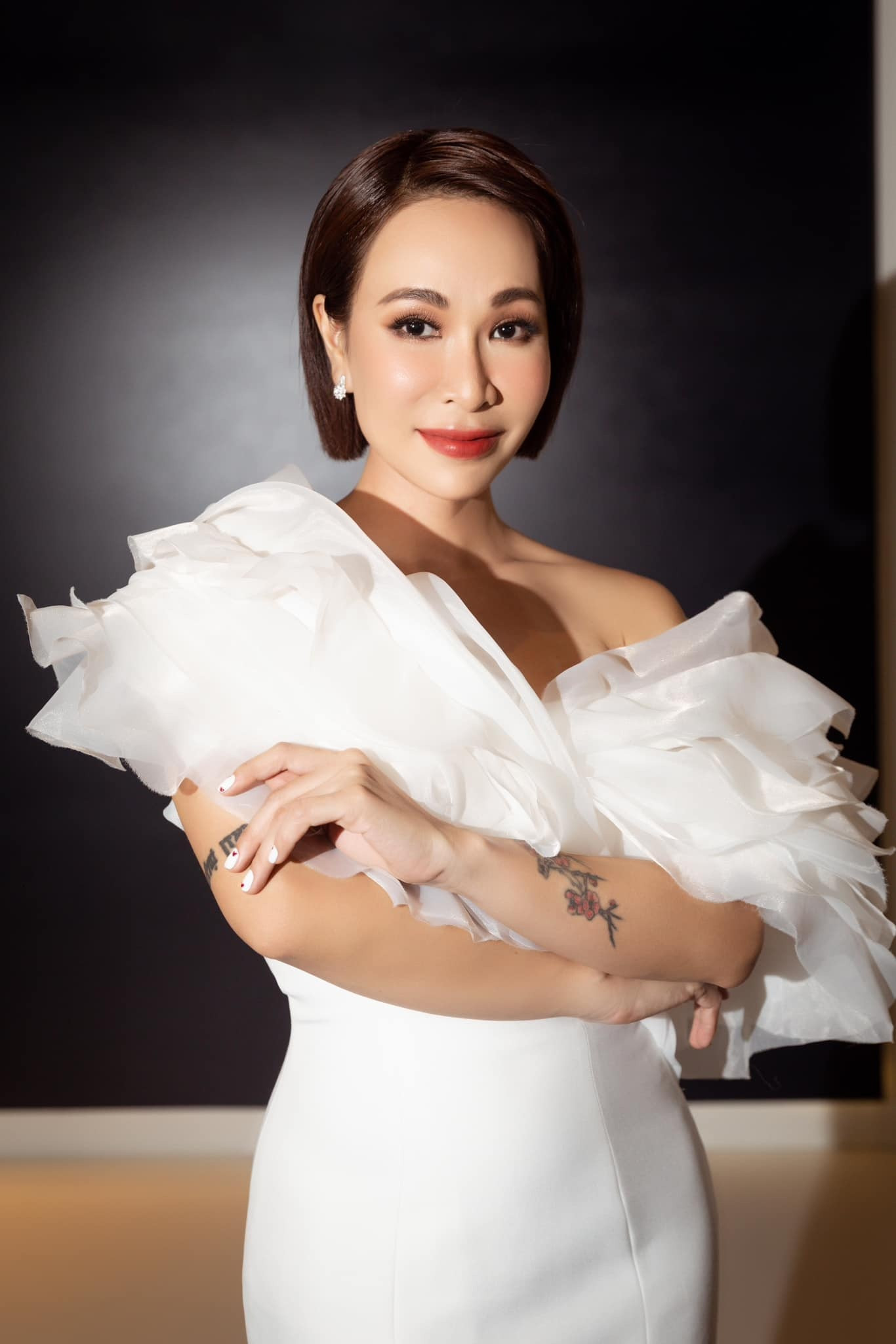Uyên Linh 13 năm sau Vietnam Idol: Sắc vóc gợi cảm, kín tiếng hậu chia tay - 2