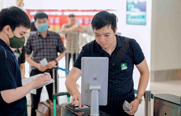 E-identification used for domestic air passengers from August 2 hinh anh 1
