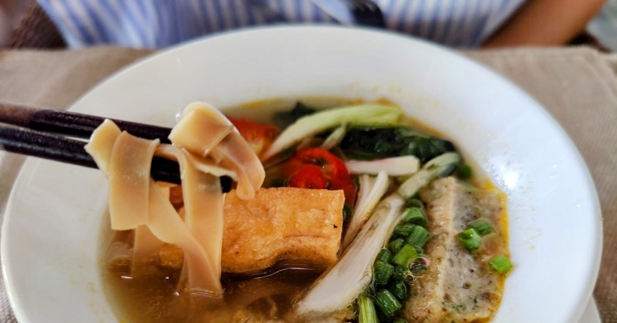 Hai Phong dish rated as world’s best red noodle soup with crab