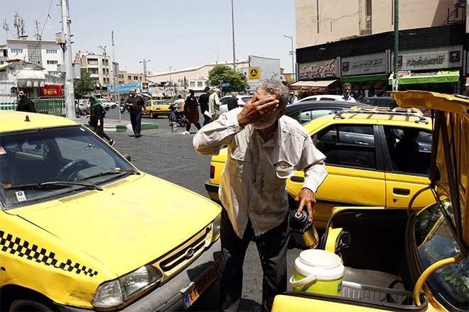 Iran tuyên bố 2 ngày nghỉ trên toàn quốc vì 