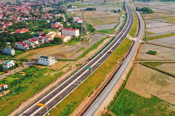 Cử tri Quảng Bình phản ánh thi công cao tốc Bắc - Nam làm rạn nứt nhà dân