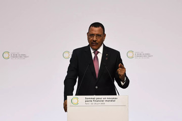 ECOWAS đến Niger, kêu gọi quân nổi dậy trả tự do cho tổng thống bị lật đổ