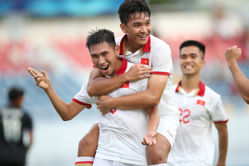 U23 Việt Nam thắng to U23 Lào: Hài lòng... một nửa!