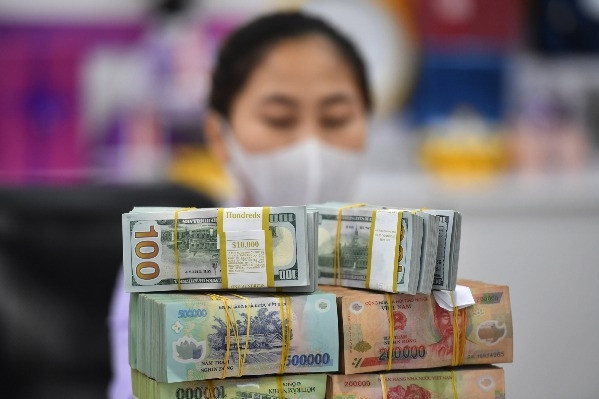 Lãi suất ngày 21/8: Thêm 3 ngân hàng giảm, gửi tiền kỳ hạn nào lãi cao nhất?